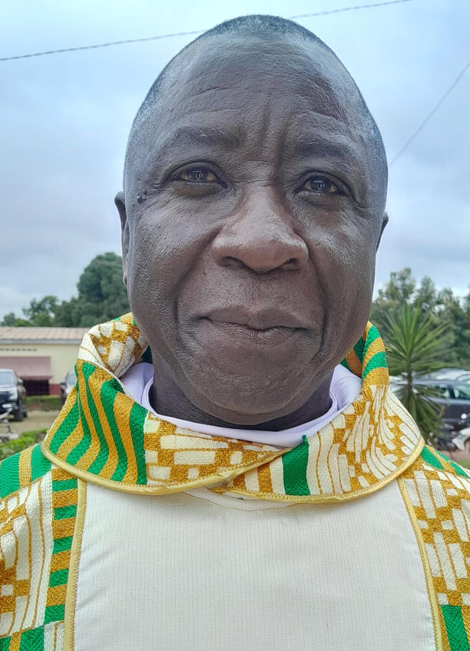 cote-divoire-lakota-jean-djedja-premier-pretre-de-la-localite-celebre-40-ans-de-sacerdoce.jpg