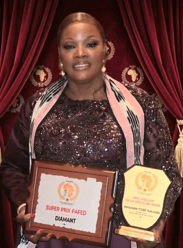 developpement-local-a-san-pedro-nakaridja-cisse-maire-sacree-meilleure-maire-dafrique.jpg