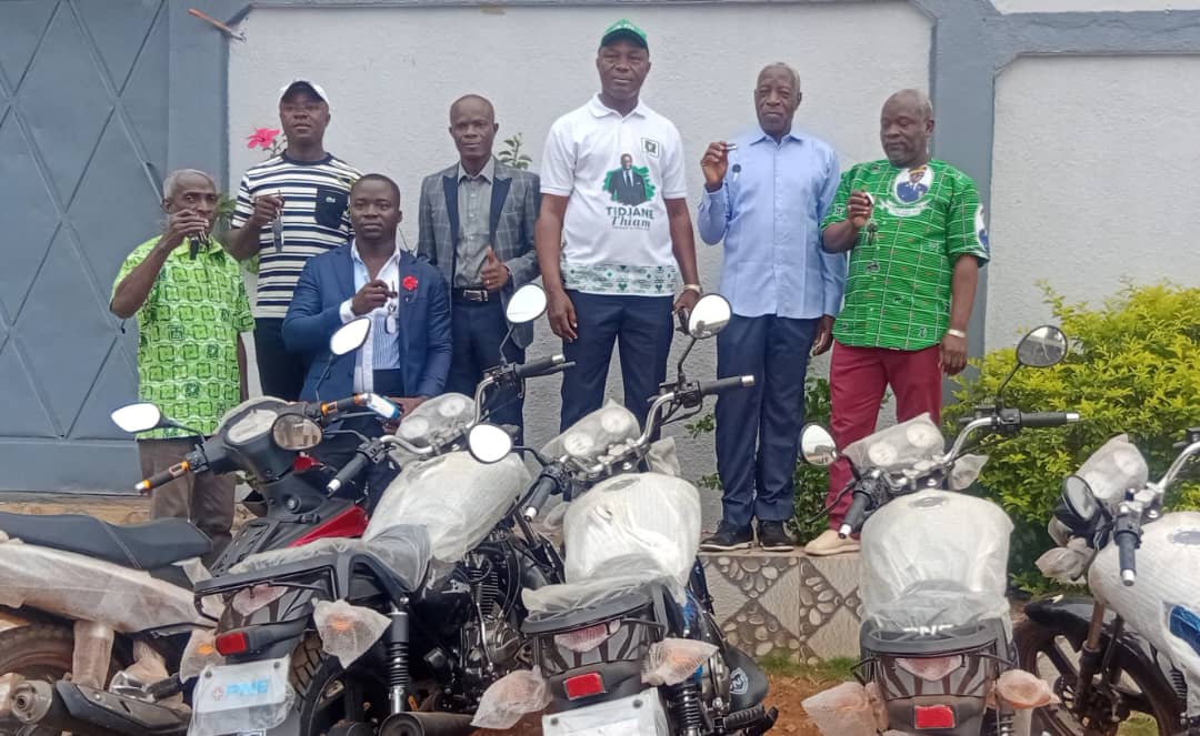 tabou-le-depute-pdci-gnepa-iroko-dote-les-delegations-de-motos-pour-une-vision-2028-2030.jpg