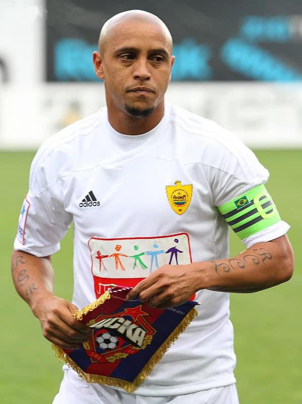 Burkina Faso : Roberto Carlos, l'ancienne gloire du football brésilien en visite dans le pays