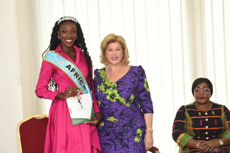Côte d’Ivoire / Après son sacre, Miss Olivia Yacé reçoit un appartement de 26 millions F CFA de Dominique Ouattara