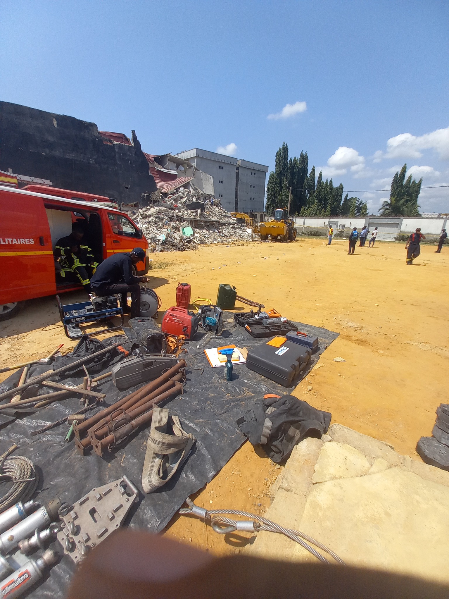 Côte d’Ivoire / Cocody-Angeé : L’immeuble d’Aimond Williams s’effondre, 30 victimes dont 4 décès