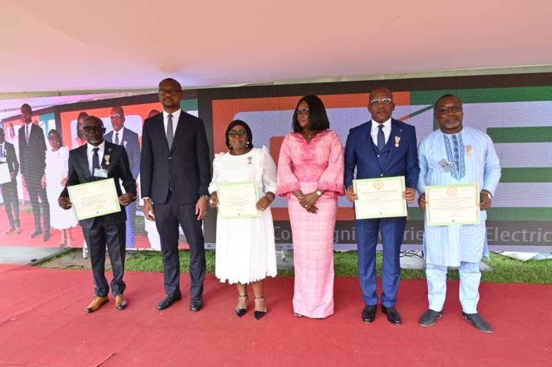 Côte d’Ivoire : La Compagnie ivoirienne d’électricité honore 177 agents pour le mérite