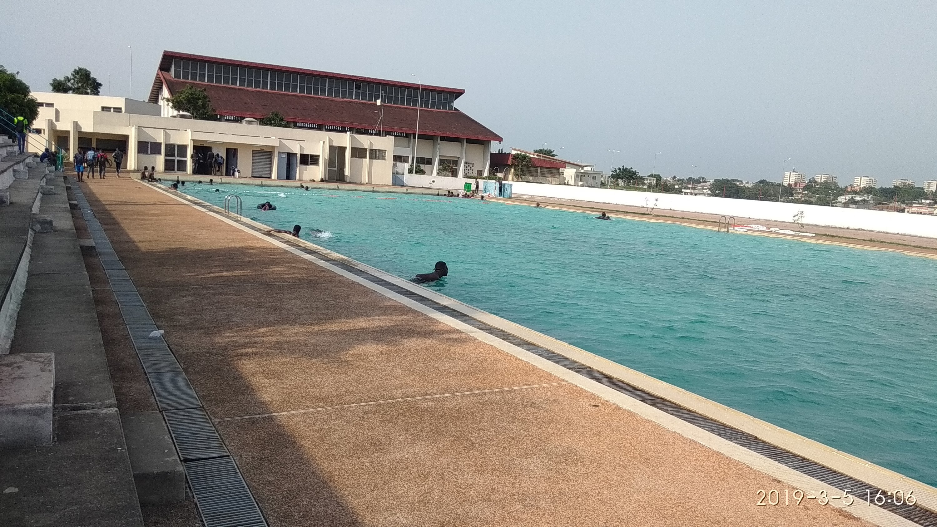 Côte d’Ivoire / Le corps sans vie d’un étudiant repêché dans la piscine du campus de l’Université de Cocody