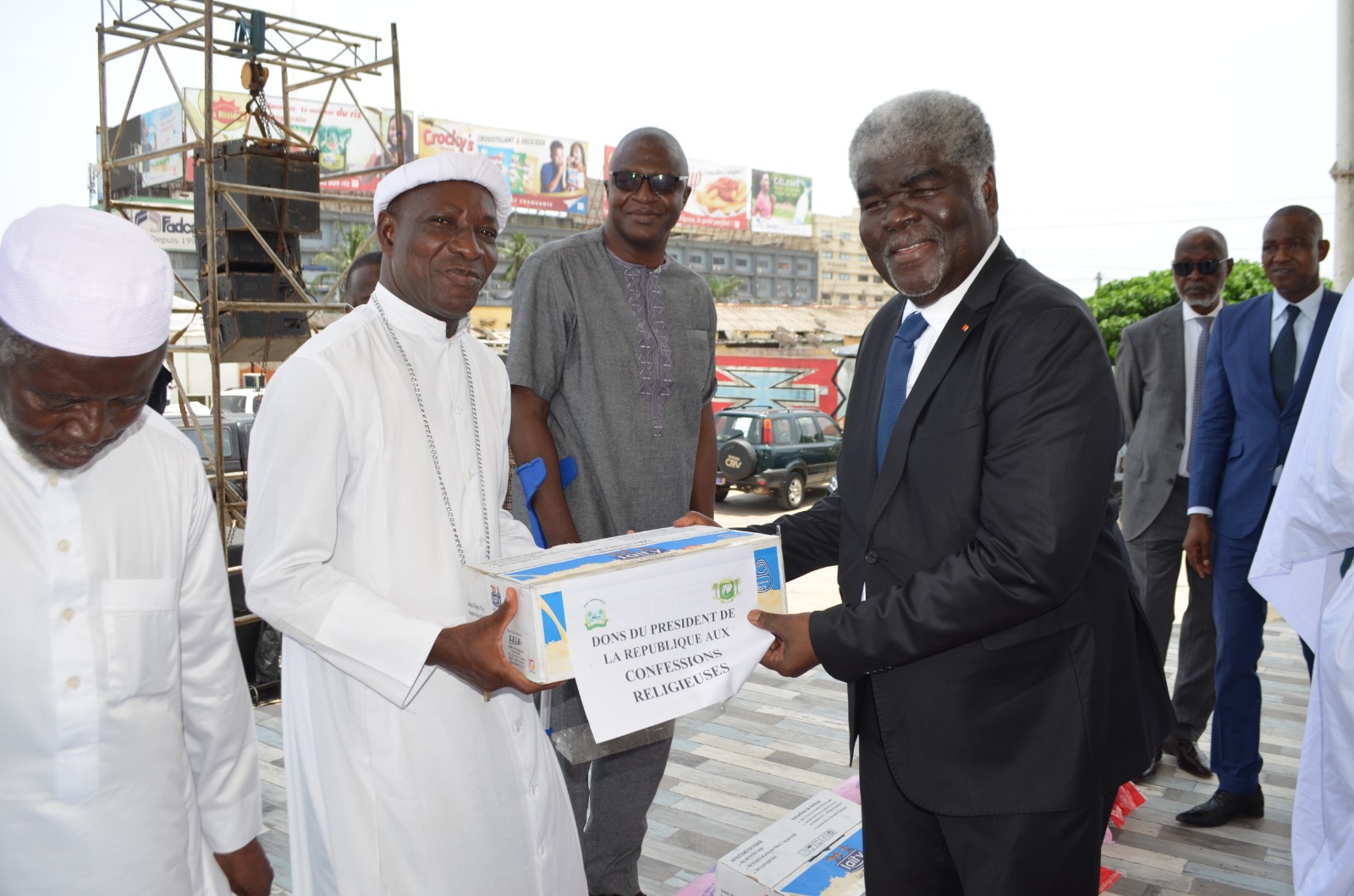 Côte d’Ivoire / Ramadan 2023 : Le chef de l'Etat fait don de 260 millions de francs aux confessions religieuses du Daa