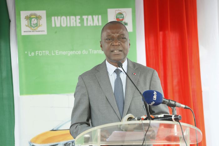 Côte d’Ivoire / Renouvellement du parc auto : Amadou Koné annonce de nouveaux wôrô-wôrô, taxis et gbakas