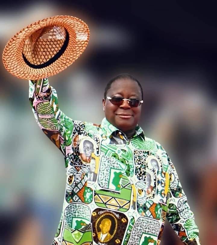 Côte d’Ivoire / Un émouvant hommage de Ferro Bally à Bédié : « Les méchants envient et haïssent, c'est leur manière d'admirer »