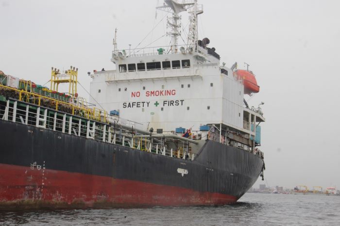 Côte d’Ivoire / Un pétrolier Singapourien victime de piraterie en haute mer secouru par la marine nationale