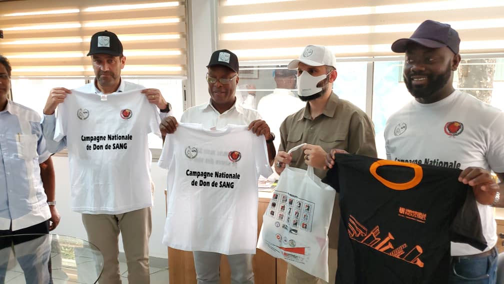 Côte d’Ivoire / Universelle industrie reçoit la deuxième étape de la campagne nationale de don de sang