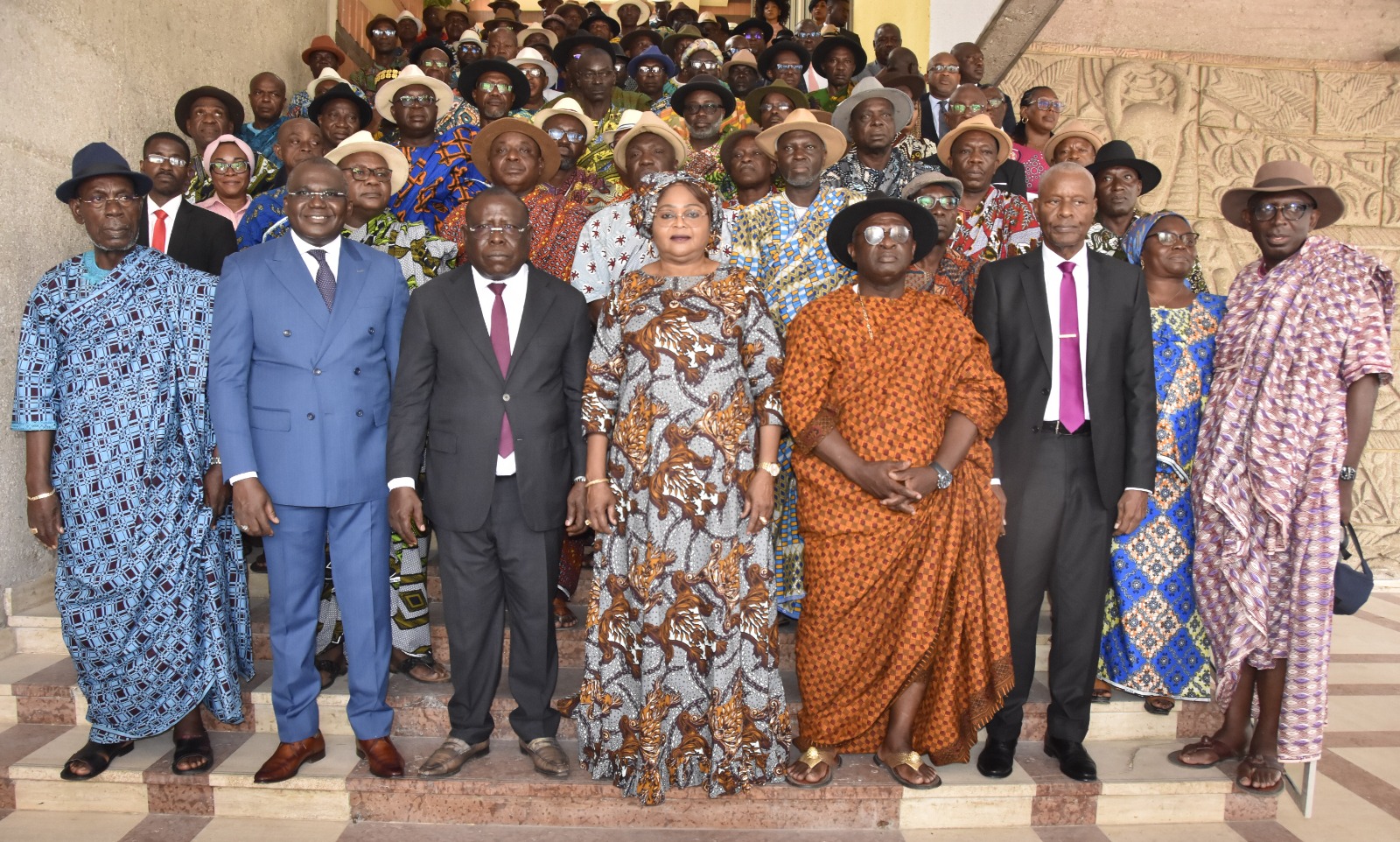 District d’Abidjan: Les 59 chefs akyés promettent soutien au président Alassane Ouattara pour la présidentielle de 2025