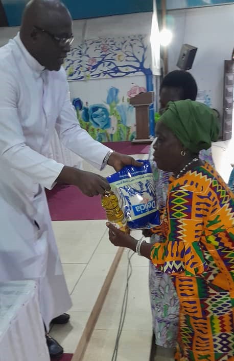 Grand-Bassam / Fête des mères : La paroisse Saint Antoine de Padoue de Moossou gâte les veuves
