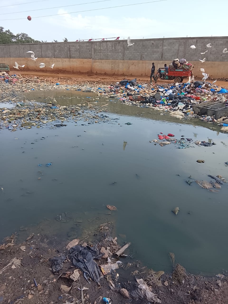 Port-Bouët-Adjahui Coubé / Le Père Basile Diané crie son ras le bol : « Pourquoi une telle méchanceté envers nous? »