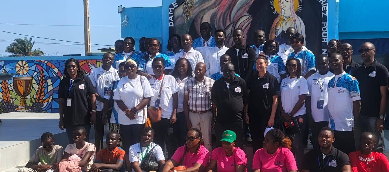 Réveil intégral des familles à Adjahui : Plus de 300 participants mobilisés par la FSUN, la Fondation Dorcas et l’Ong Akwaba Mousso en faveur de la jeunesse et de la dignité familiale